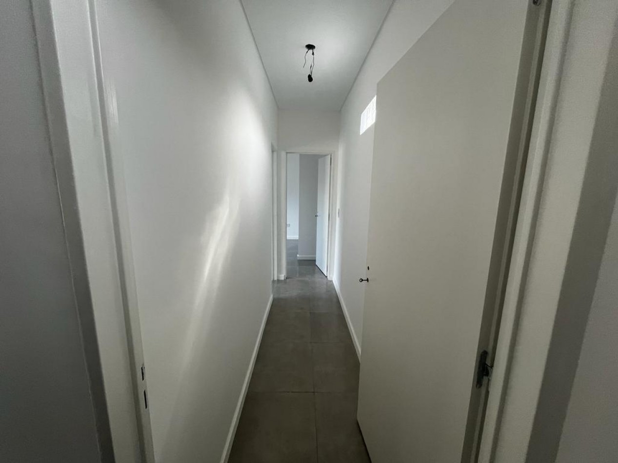 Hermoso PH de 3 ambientes en primer piso contra frente en Villa Maipu.