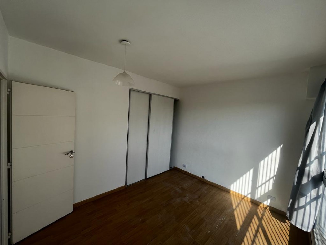 Impecable departamento tipo duplex en Villa Urquiza! Bajisimas expensas
