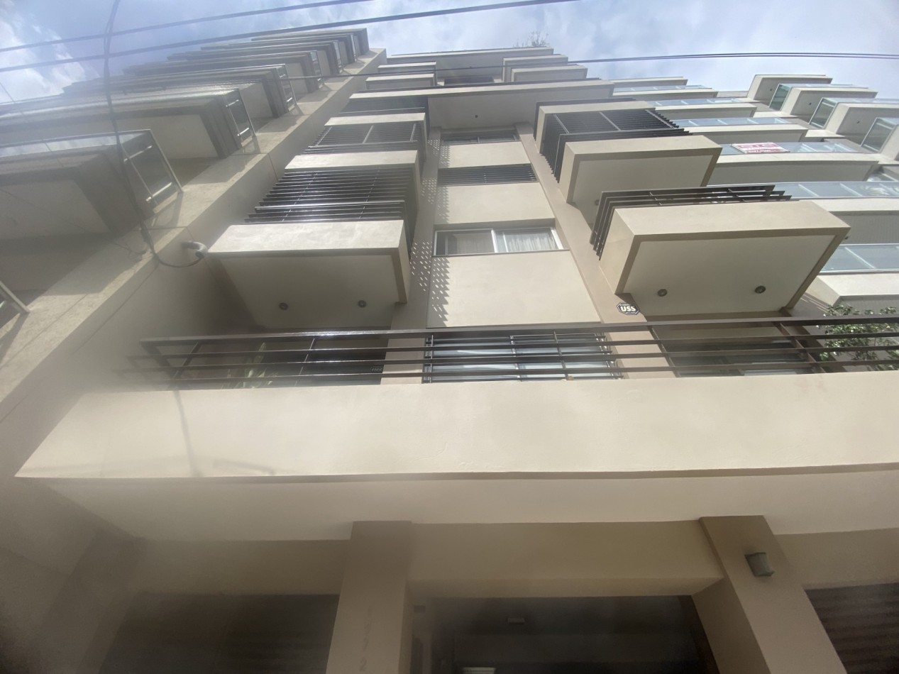 Impecable tres amb  + amplio sum privado con terraza y con cochera en alquiler - Florida