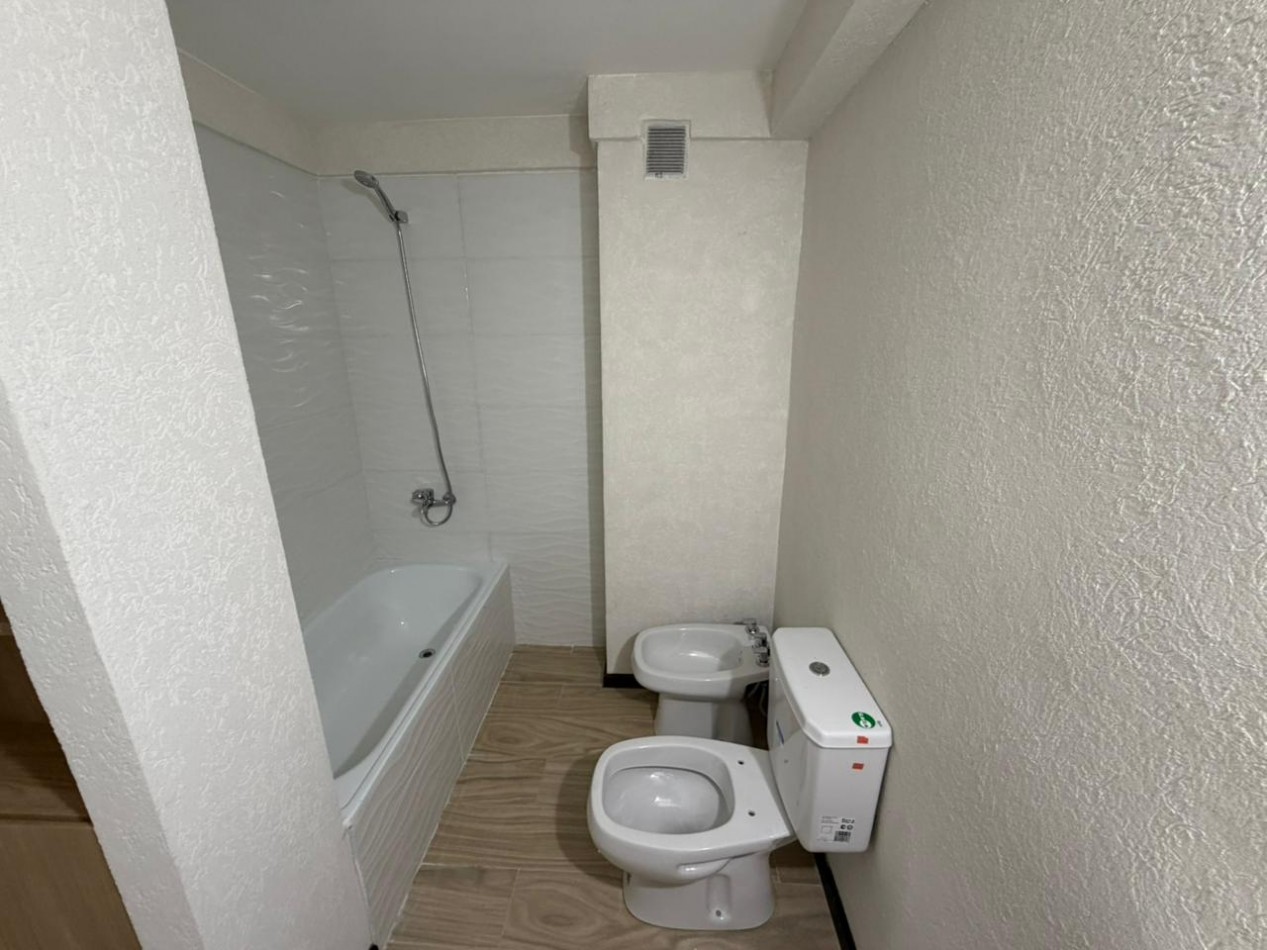 Impecable departamento a estrenar de tres ambientes en venta en Parque Chacabuco!