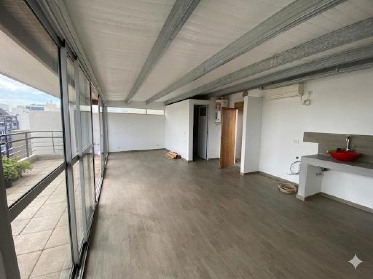 Impecable tres amb  + amplio sum privado con terraza y con cochera en alquiler - Florida