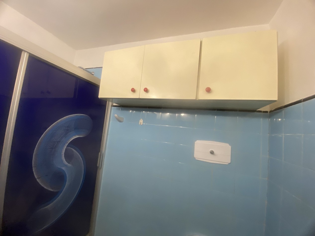 Amplio Departamento de dos amb en alquiler - Olivos