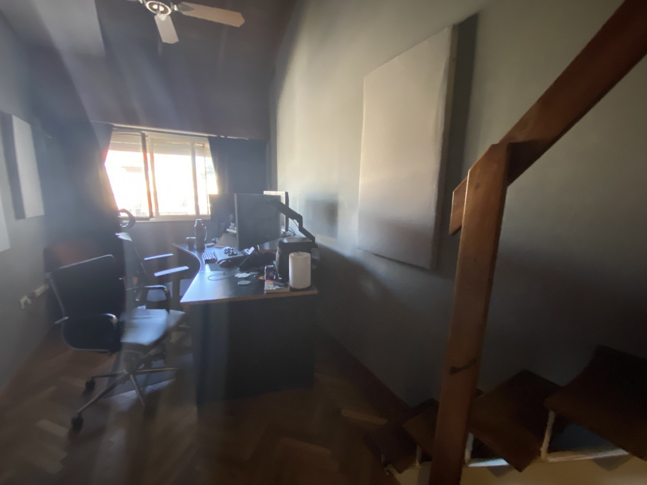 Alquiler casa de 6 amb en Olivos con cochera y jardin!