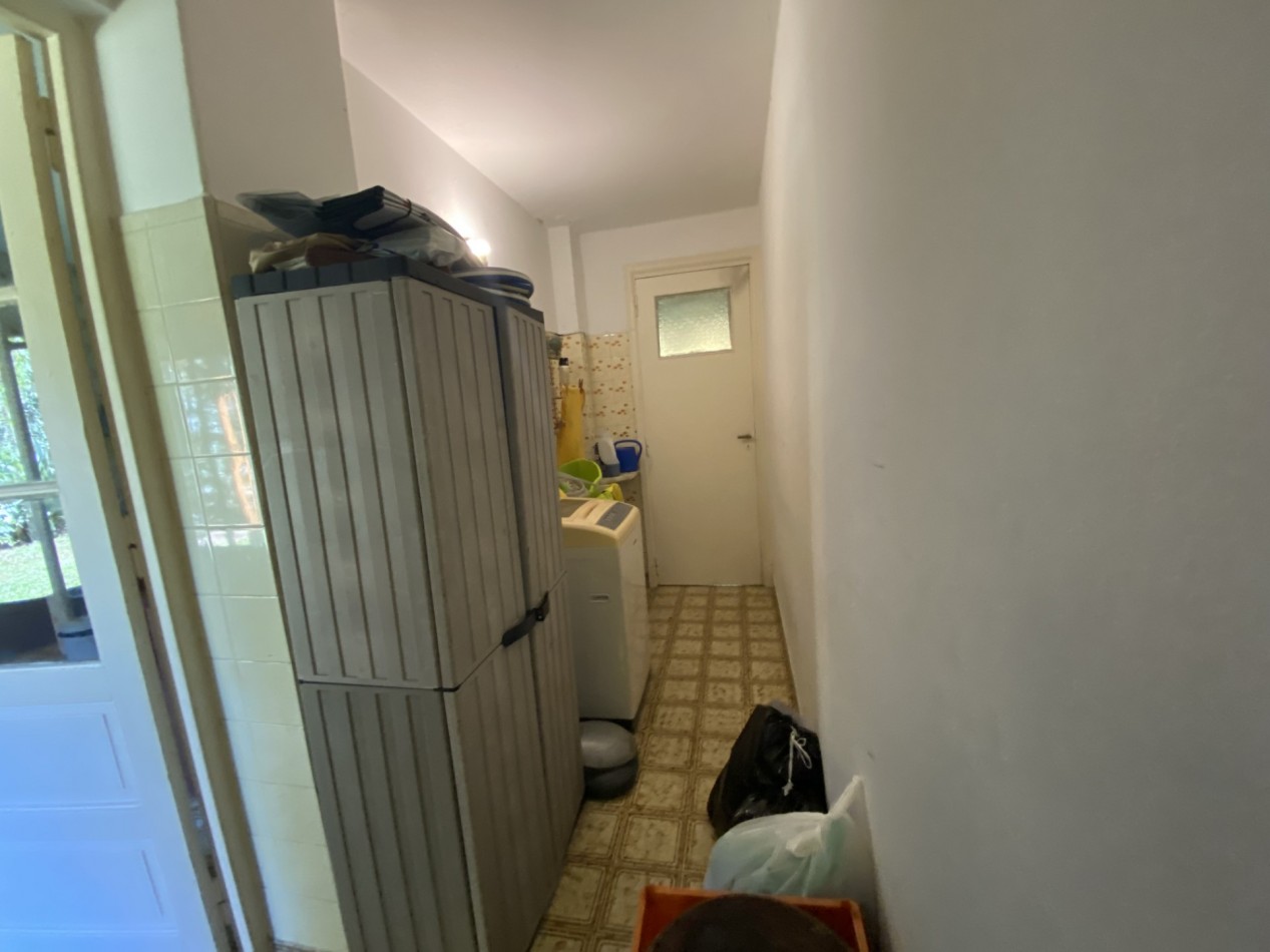 Alquiler casa de 6 amb en Olivos con cochera y jardin!