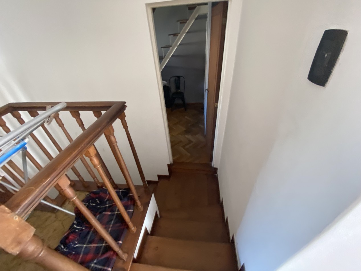 Alquiler casa de 6 amb en Olivos con cochera y jardin!