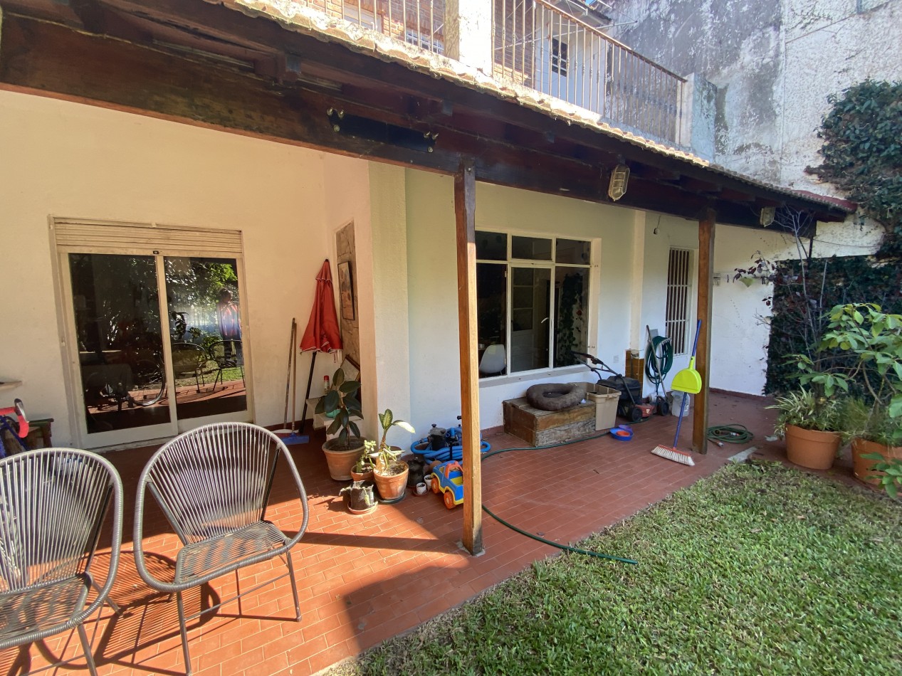 Alquiler casa de 6 amb en Olivos con cochera y jardin!