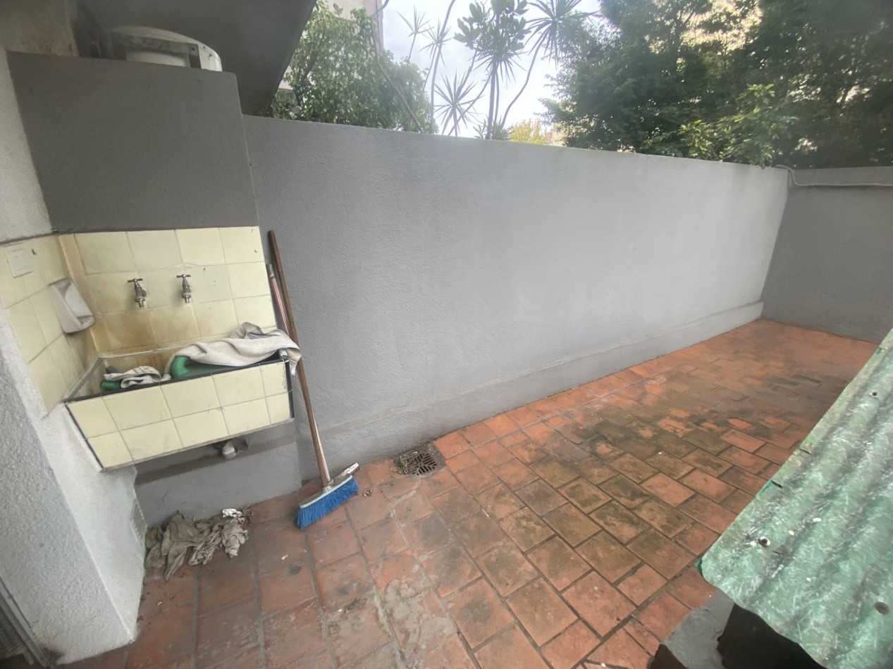 Hermoso departamento de dos ambientes con patio en Florida