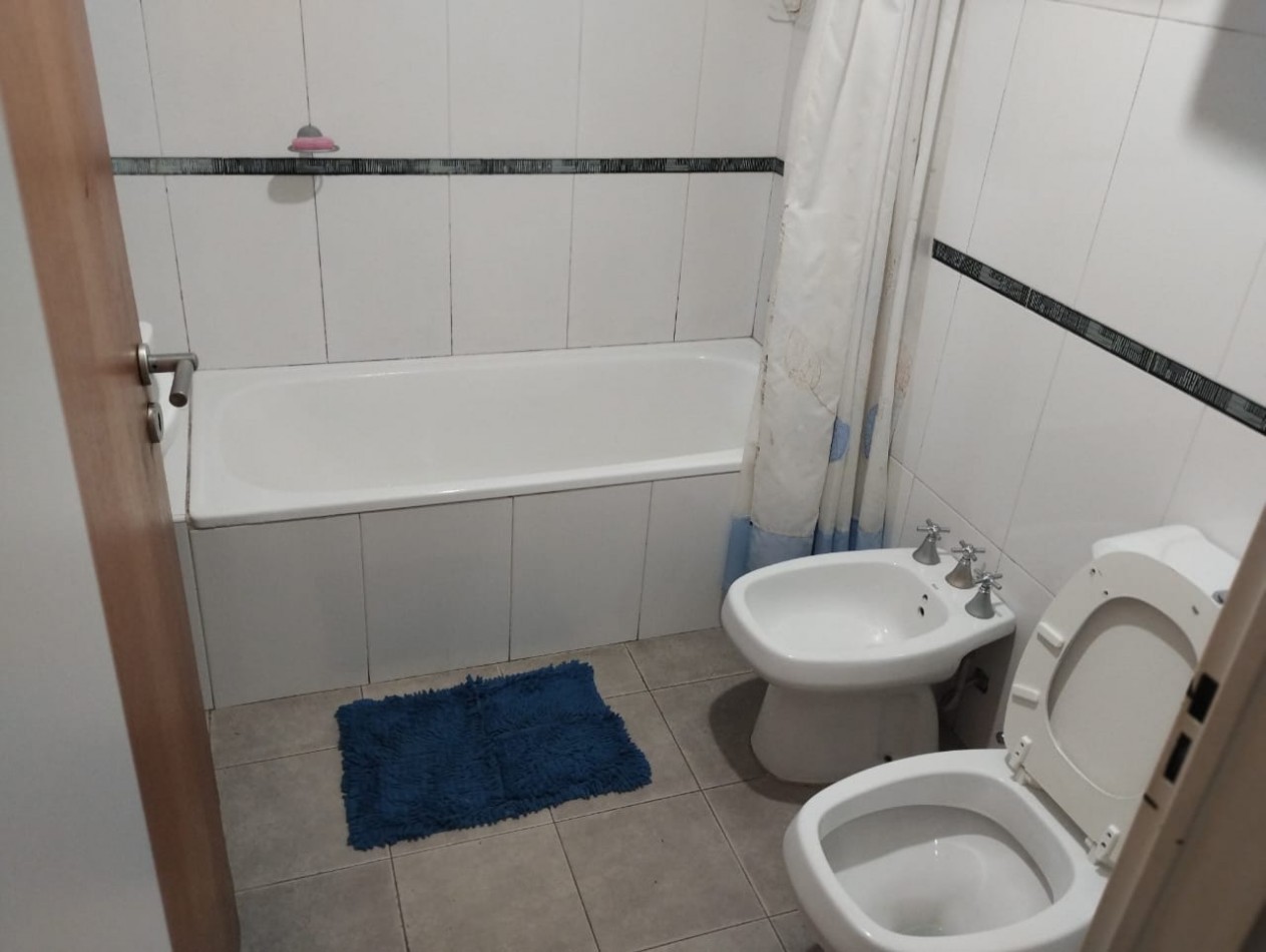 VENTA DEPARTAMENTO DOS AMB EN FLORES