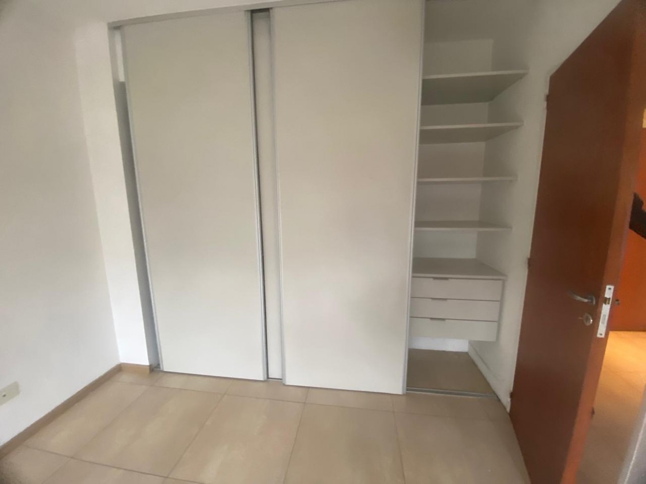 Alquiler Departamento 3 amb con cochera y baulera en Vicente Lopez