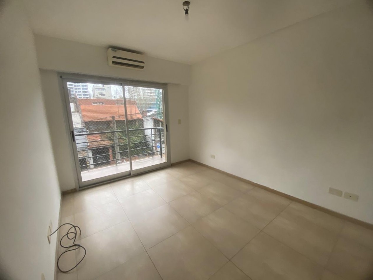 Alquiler Departamento 3 amb con cochera y baulera en Vicente Lopez